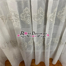 Încarcă imaginea în vizualizatorul Galerie, Perdea Broderie In Barok Alb-Unt