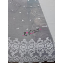 Încarcă imaginea în vizualizatorul Galerie, Perdea din In Broderie 01