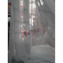 Încarcă imaginea în vizualizatorul Galerie, Perdea din In Broderie 03